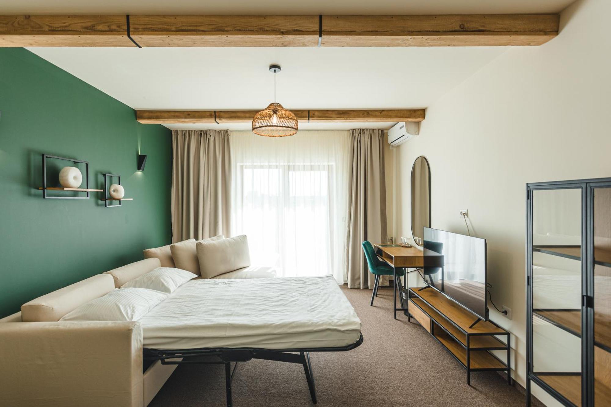 Stokker Hotel Орадя Экстерьер фото
