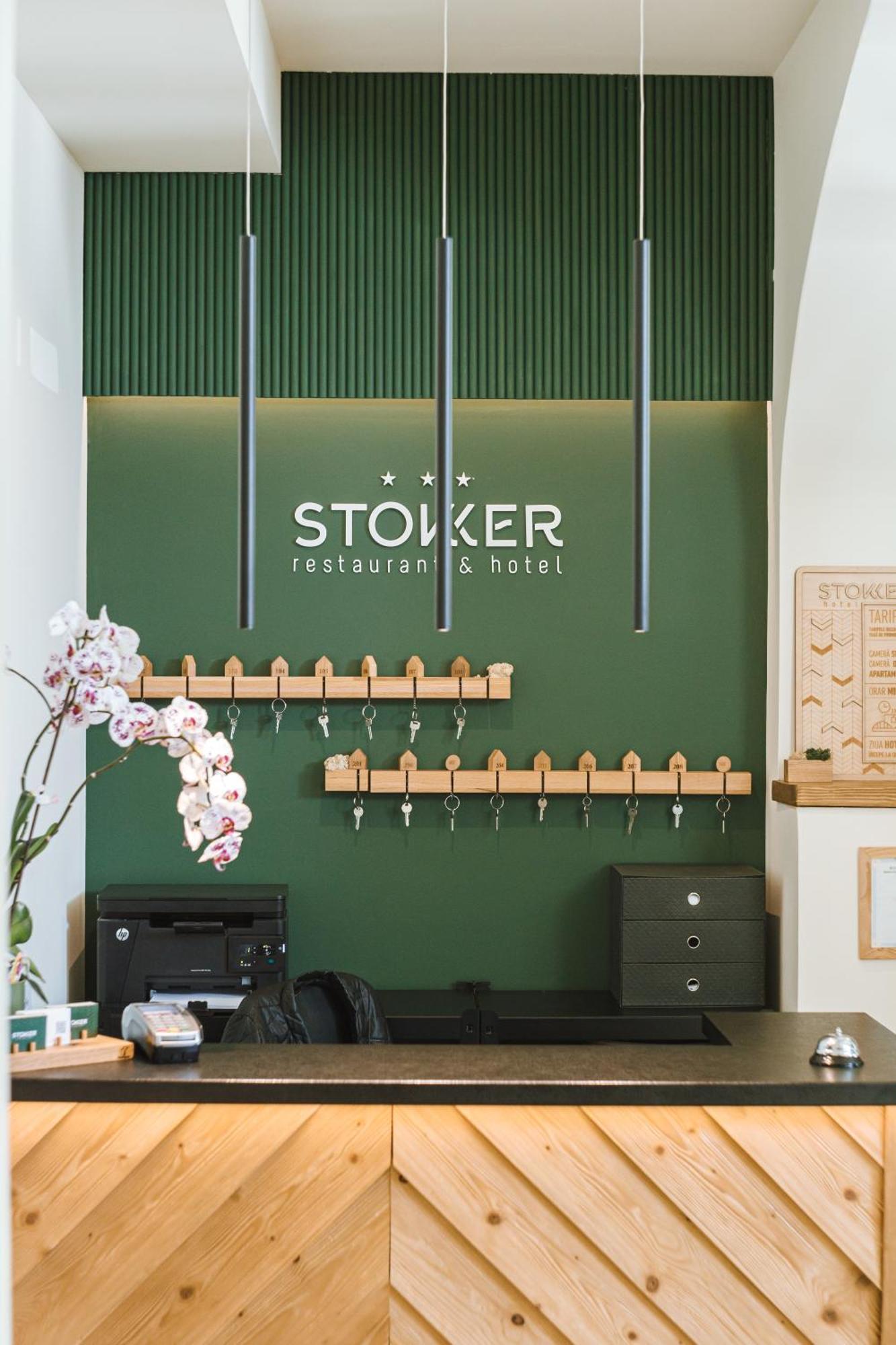 Stokker Hotel Орадя Экстерьер фото