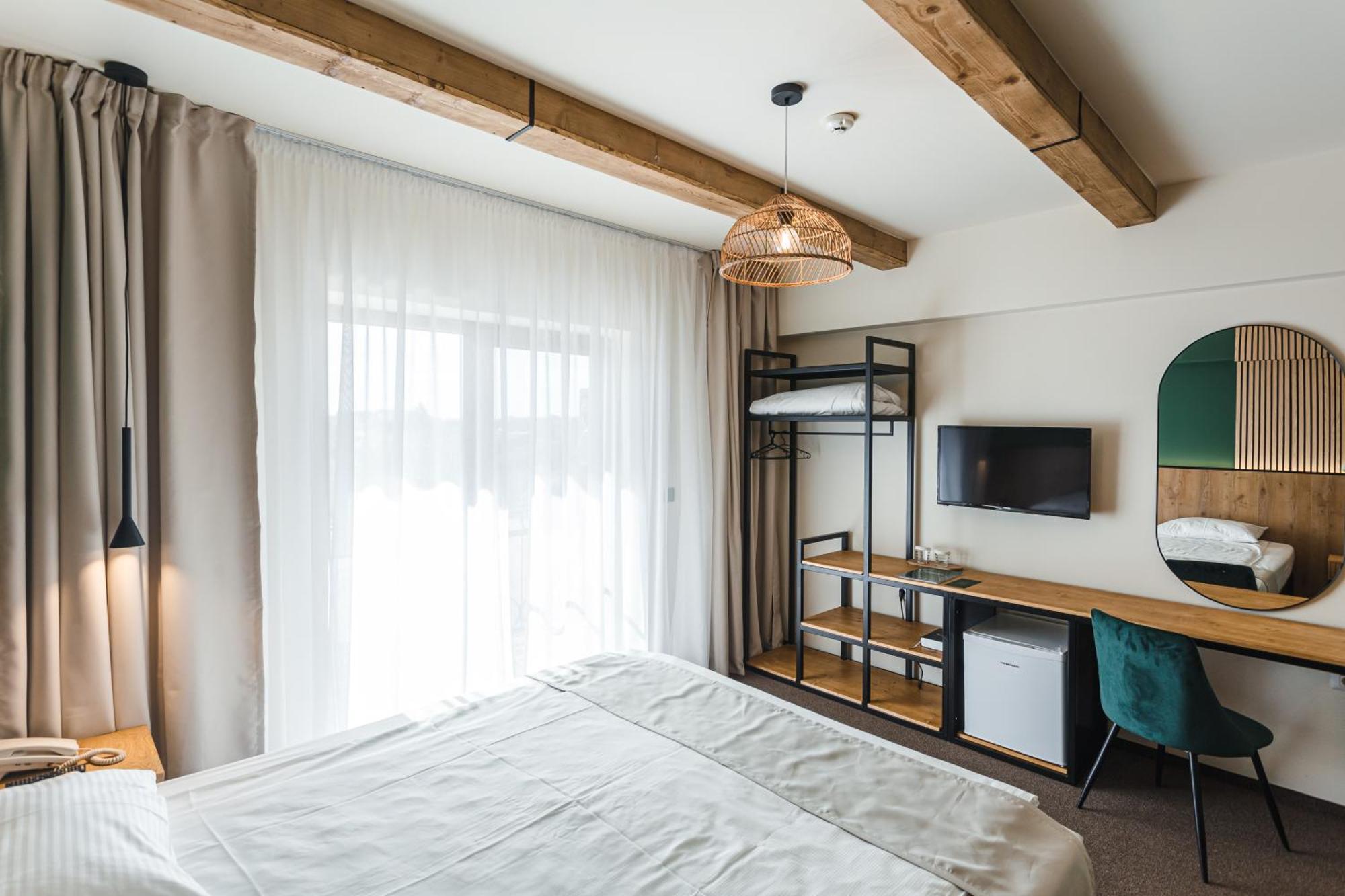 Stokker Hotel Орадя Экстерьер фото