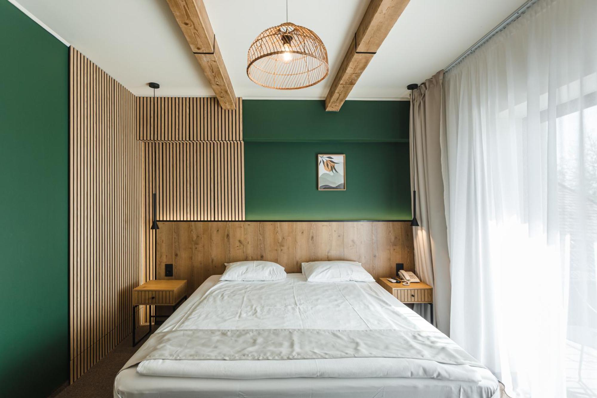 Stokker Hotel Орадя Экстерьер фото